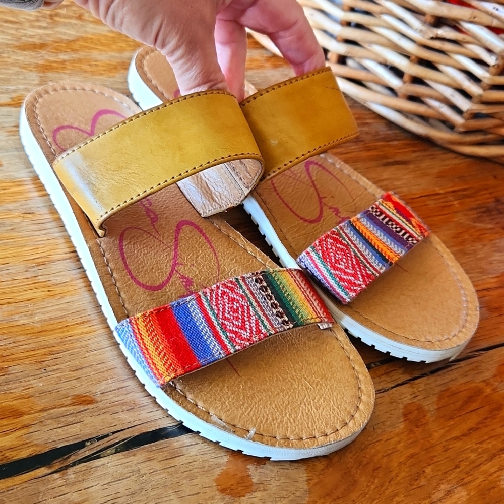Aztec Tribal Woven Slides Sandals‎ sz 4